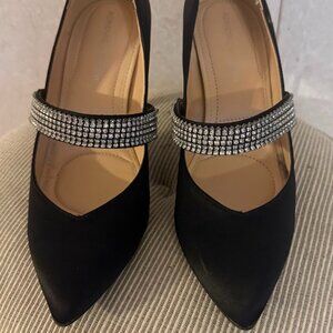 ADRIENNE VITTADINI Black Pumps 3 1/2" Heels Rhinestone Strap